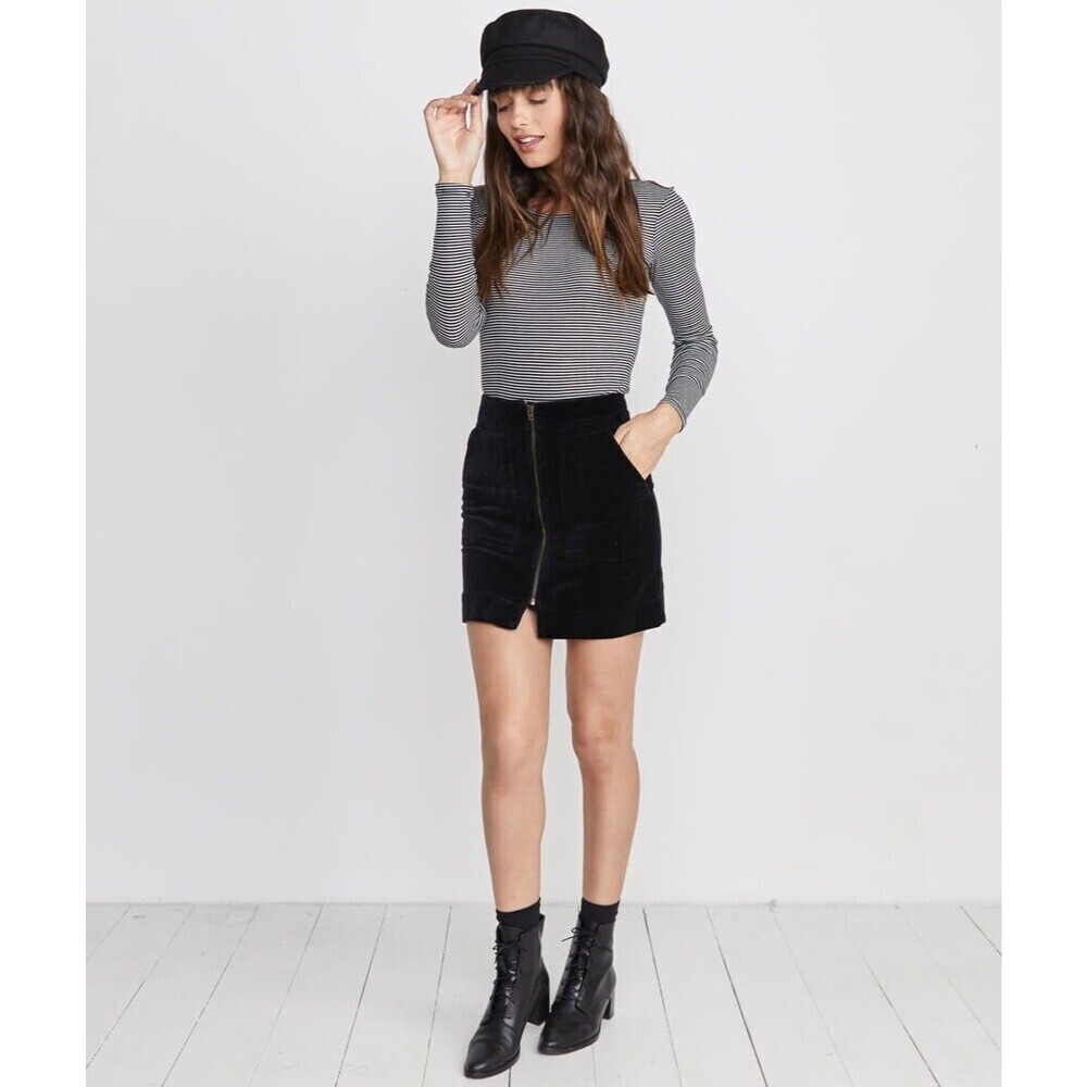 Marine Layer Mallory Mini Skirt Women’s Size 12 Velvetine Night Out Pockets